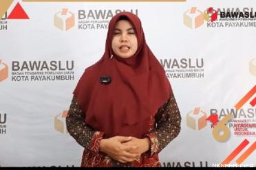 Koordinator Divisi PencegahanPartisipasi Masyarakat, dan Hubungan Masyarakat Bawaslu kota payakumbuh Widyawati,S.TP