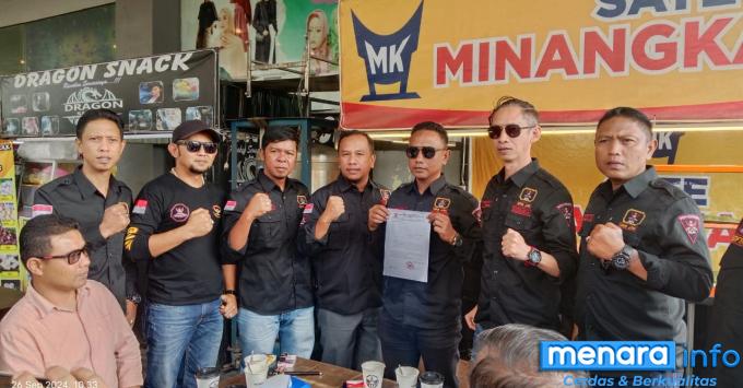 Foto bersama DPC GRIB Jaya Kota Bukittinggi dengan Sekda GRIB Jaya Provinsi Sumatera Barat