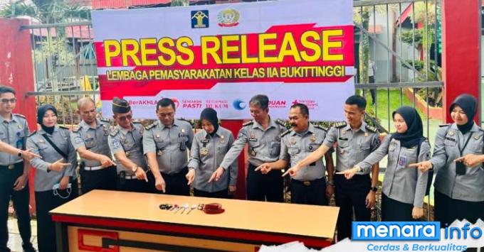 Razia Divisi Pemasyarakatan dan Tes Urin Narapidana Lapas Kelas IIA Bukittinggi