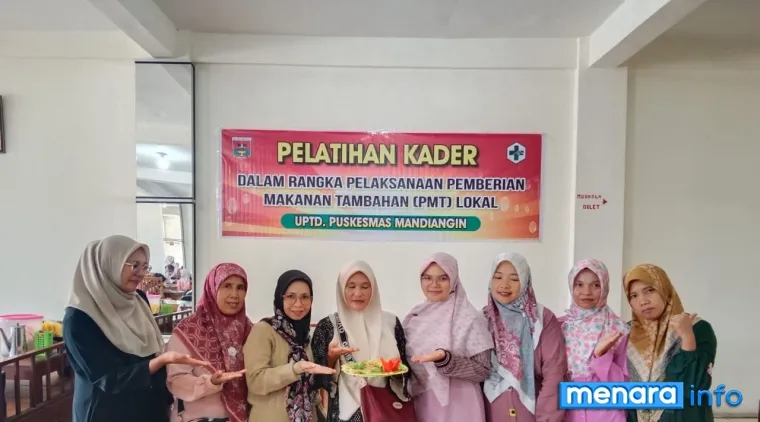 Foto : UPTD Puskesmas Mandiangin mengadakan pelatihan pemberian makanan tambahan (PMT)