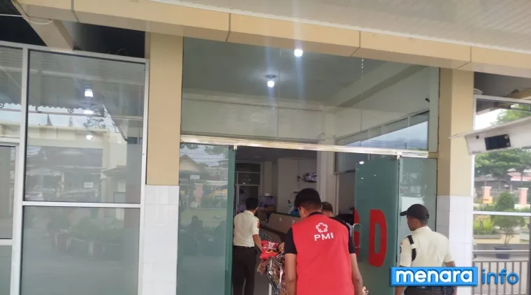 Foto : Giat PMI Bukittinggi memberikan layanan ambulan gratis