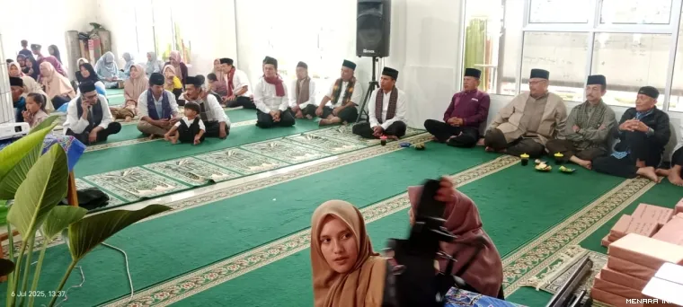 Ninik mamak, alim ulama, cadiak pandai memberikan dukungan acara Khatam Al Qur'an TPQ H. Rasyid 