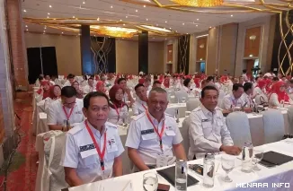 Ketua PMI Bukittinggi H. Chairunnas, Kepala UDD dr. Herijon,  dan Ketua Bidang Pelayanan Kesehatan dan UDD Ns. Meta Seprinel, S.Kep, MM., menghadiri acara Rapat Kerja Teknis dan Seminar Nasional Unit Donor Darah PMI Tahun 2025 di Jakarta