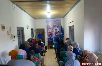 Penyerahan bantuan beras dilakukan serentak di setiap Kantor DPD PAN
