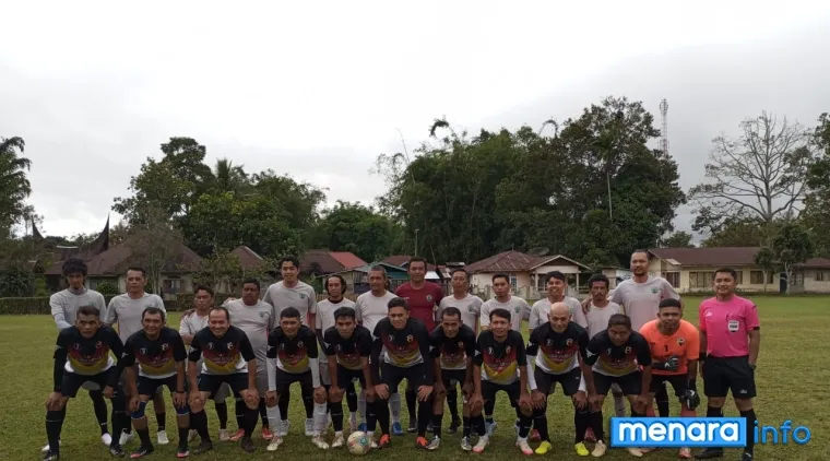 Seluruh pemain Laga persahabatan &quot; friendly match&quot; antara Kapau Allstar kontra CRV FC Sungai Tarab Batusangkar U 35