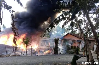 Tiga Rumah Warga Terbakar di Nagari Jopang Manganti, Dua Mobil Ikut Hangus