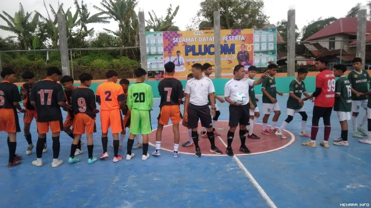 Turnamen Futsal PLUCOM antar SLTP Tanah Datar (nas)