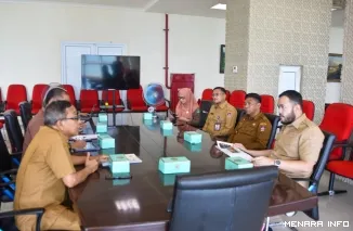 Wali Kota Padang Fadly Amran Saat Bertemu Kepala Dinas Kebudayaan Provinsi Sumatera Barat, Syaiful Bakhri, Selasa (28/4/2026)