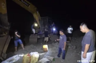 Aparat Kepolisian Menertibkan Aktivitas Penambangan Emas Tanpa Izin (PETI) di Aliran Batang Air Sibinail, Kecamatan Rao Selatan, Kabupaten Pasaman.