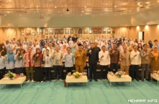Gubernur Sumbar, Mahyeldi sampaikan dukungan terhadap RSUP M Djamil Padang untuk penerapan TRUST pada tim AIIB, Kementerian Kesehatan RI dan Bappenas di RSUP M Djamil Padang, Senin. (humas)