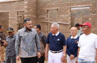 Wali Kota Padang Fadly Amran Bersama Perwakilan Yayasan Buddha Tzu Chi Meninjau Pembangunan Huntap Air Dingin, Kamis (16/4/2026)