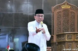 Wakil Wali Kota Padang Maigus Nasir Saat Menghadiri Tablig Akbar Subuh di Masjid Raya Andalas Kecamatan Padang Timur, Kamis (16/4/2026)