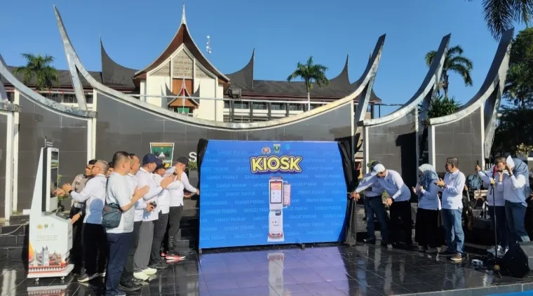 Gubernur Sumatera Barat Mahyeldi Ansharullah Meresmikan Soft Opening SAMSAT KIOSK, Minggu (10/5/2026)