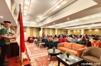 Kepala Biro Kesra Setdaprov Sumbar, Edi Dharma mewakili gubernur, menutup seleksi kafilah untuk MTQ Nasional XXXI yang akan digelar di Kota Semarang pada 11-20 September 2026, Kamis. (humas)