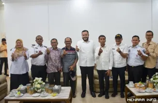 Wali Kota Padang Fadly Amran Menerima Kunjungan Pengurus Kampung KB Baringin Sakti Kelurahan Koto Baru Nan XX Kecamatan Lubuk Begalung, Rabu (6/5/2026)