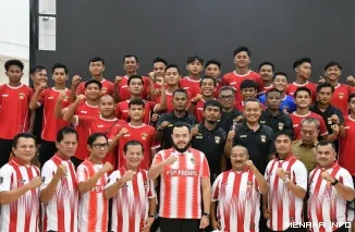 Wali Kota Padang Fadly Amran Bersama Official dan Tim PSP Padang (*)