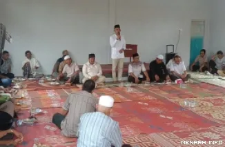 Anggota DPRD Sumbar, Alimuda berikan sambutan pada kegiatan serah terima penggunaan dan pemanfaatan gedung MDA Halmahera Hidayat oleh Pj Wali Nagari Brastagi Ujung Gading, Akli Anwari pada pengelola, H Zulkifnan, Jumat siang.