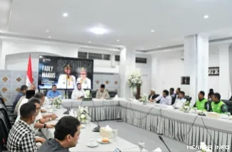 Wali Kota Padang Fadly Amran Berdialog dengan Federasi Serikat Pekerja Metal Indonesia (FSPMI) Kota Padang, Jumat (1/5/2026)