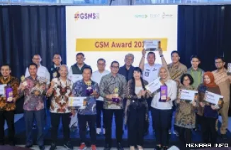 Kemnaker meraih dua penghargaan pada Government Social Media Summit (GSMS) Tahun 2026. (humas)