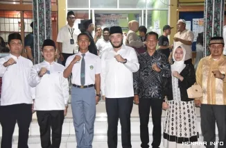 Wali Kota Padang Fadly Amran Melepas Fathir Verianico Untuk Mengikuti Seleksi Paskibraka Nasional(*)