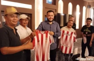 Wali Kota Padang Fadly Amran Memberi Dukungan Langsung Kepada PSP Padang(*)
