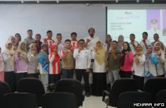 Camat Padang Barat Diko Riva Utama Bersama Jajaran Saat Melaksanakan Inovasi Rabu Belajar, Rabu (10/6/2026)