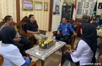 Kepala Rutan Padang Panjang Novri Abbas Berbincang dengan Lurah Tanah Lambik Serta Jajaran