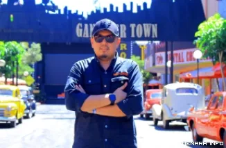 Manajer Tim Semen Padang FC, Braditi Moulevey (*)