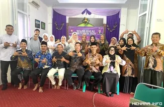 Kepala Bidang Koperasi dan UKM, Khairil bersama perwakilan BPJPH, Silvi Agusri Putri foto bersama usai Sosialisasi WHO 2026 yang diselenggarakan BPJPH bersama Kementerian Agama Pasaman Barat, Kamis. (humas)