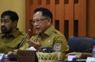 Kasatgas PRR Tito Karnavian bersama Gubernur Aceh Muzakkir Manaf dalam Rapat Koordinasi di Banda Aceh, Senin (9/6/2026). (humas)