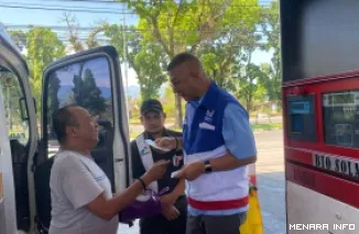 Ketua Hiswanq Migas Sumbar Ridwan Hosen Saat Meninjau Salah Satu SPBU di Padang, Selasa (7/7/2026)