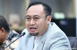 Anggota Komisi VI DPR RI, Rahmat Saleh saat RDP Komisi VI DPR RI bersama jajaran PT Agrinas Palma Nusantara di Nusantara I, Senayan, Jakarta, Senin. (humas)