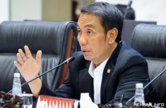Wakil Ketua Komisi XI DPR RI, Fauzi Amro saat Rapat Dengar Pendapat Umum (RDPU) Komisi XI DPR RI di Ruang Rapat Komisi XI, Senayan, Jakarta, Selasa. (humas)