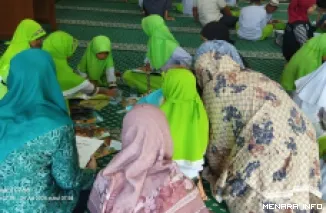Kegiatan Bukling Rumah Cahaya di Kelurahan Ampang Kecamatan Kuranji (")