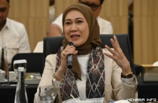 Anggota Komisi X DPR RI, Lita Machfud Arifin saat Kunjungan Kerja Panja RUU Statistik ke BPS Provinsi Kalimantan Selatan, Jumat. (humas)
