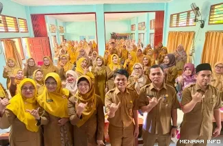 Peserta MGMP  Bahasa Inggris tingkat SMP Kota Padang, Senin (27/7/2026)
