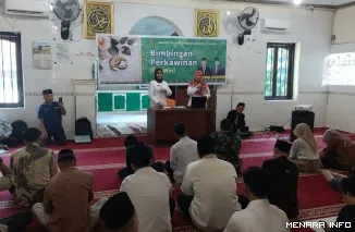 Kepala Puskesmas Dadok Tunggul Hitam dr Citra Septiyenri Syahnur (kanan) Membuka Kegiatan Penyuluhan Kesehatan Bagi Calon Pengantin(*)