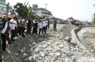Satgas PRR meninjau pemulihan pascabencana di Kabupaten Solok, Sumbar. (humas)
