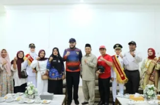 Wali Kota Padang Fadly Amran Saat Menerima Audiensi Orangtua Para Atlit yang Akan Mengikuti Pekan Special Olympics Nasional (Pesonas) II 2026 di Kota Kupang, Nusa Tenggara Timur (NTT), 13-18 Oktober 2026, Senin (17/8/2026)