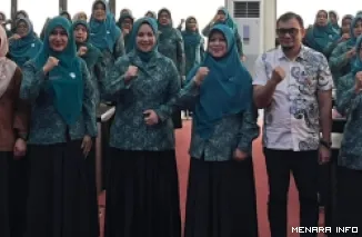 Ketua TP PKK Kota Padang Dia Puspita Fadly Amran Bersama Jajaran (*)