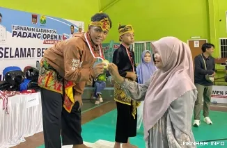 Veodri Ugraha Marvi Pelajar SMP 25 Padang Berhasil Keluar Sebagai Juara Cabang Pencak Silat Pada Ajang P2SN Tingkat Sumbar.(*)