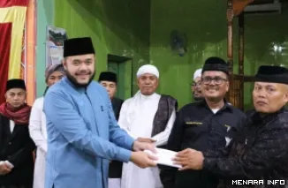 Wali Kota Padang Fadly Amran Saat Menghadiri Peringatan Maulid Nabi Muhammad SAW di Kecamatan Bungus(*)
