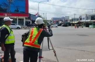Dinas Dinas PUPR Padang Sedang Melakukan Penataan Jalan Pemuda, Jumat (21/8/2026)