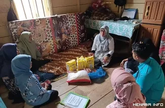 Dinas Sosial Kota Padang Memberikan Bantuan Kepada Lansia Sakit di Kelurahan Aia Pacah Kecamatan Koto Tangah, Minggu (23/8/2026)