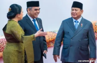 Ketua DPR RI, Puan Maharani dialog ringan dengan Presiden Prabowo Subianto jelang pembukaan membuka Masa Persidangan I Tahun Sidang 2026-2027 di Kompleks Parlemen, Senayan, Jakarta, Jumat. (humas)