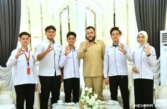 Wali Kota Padang Fadly Amran Bersama Duta Genre (*)