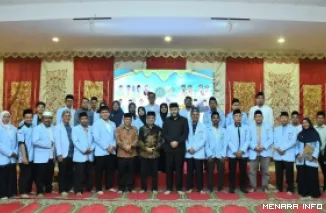 Wali Kota Padang Fadly Amran Saat Menjadi Keynote Speaker Puncak Milad ke-49 BKPRMI tingkat Provinsi Sumatera Barat yang digelar di Aula Masjid Raya Syekh Ahmad Khatib Al-Minangkabawi, Sabtu (19/9/2026).