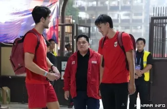 Ketua Umum PSSI Erick Thohir Memantau Latihan Timnas Menjelang Laga Melawan Timnas Malaysia, Minggu (27/9/2026). (Foto: Ist)