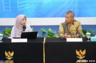 Anggota Ombudsman RI, Syafrida R Rasahan berikan keterangan pers terkait temuan bangunan 'kluster mewah' yang diduga dihuni WBP saat melakukan Sidak di Lapas Kelas IIA Cibinong, Rabu (23/9/2026). (humas)