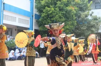 Penampi Siswa Pada Kegiatan HUT ke-58 SMPN 7 Padang (*)